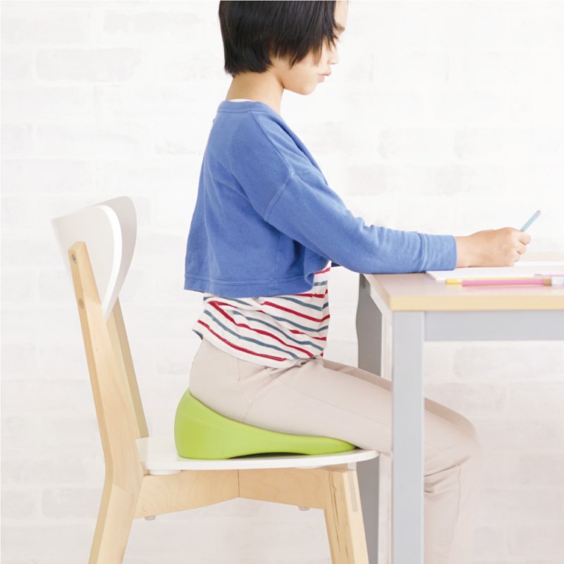 画像8: まっすぐ姿勢ですくすくッション　キッズ　リビガク (8)